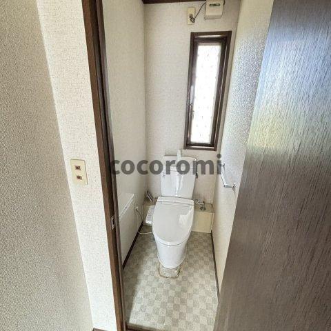 東香里南町貸家のトイレ