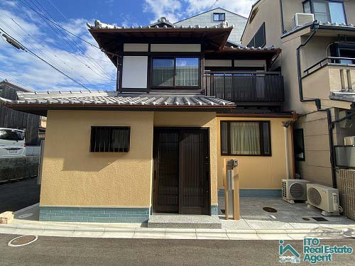 吉田中阿達町 京町家の外観