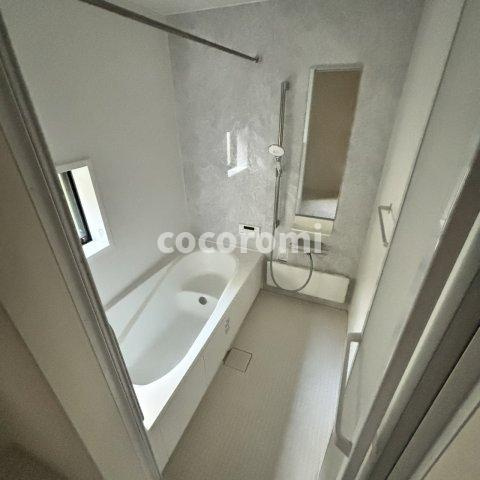 大住仲ノ谷車庫付戸建ての浴室