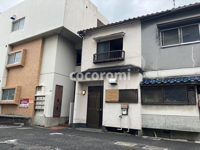 金田町貸家のロビー