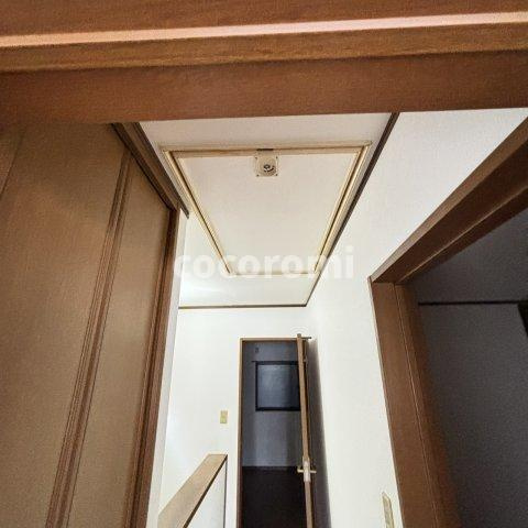 江端町戸建ての玄関