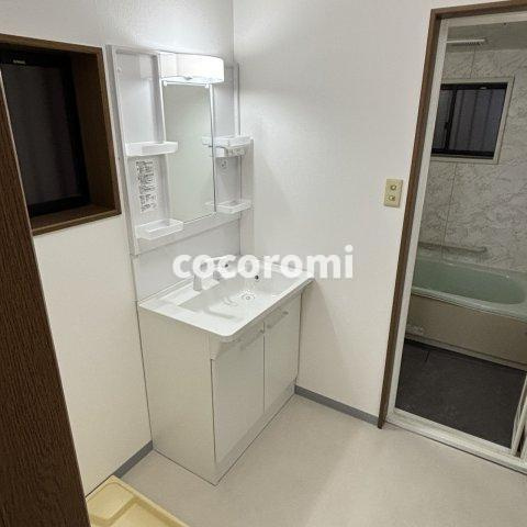 江端町戸建ての洗面所