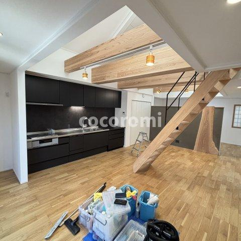 私部西車庫付き戸建ての内装