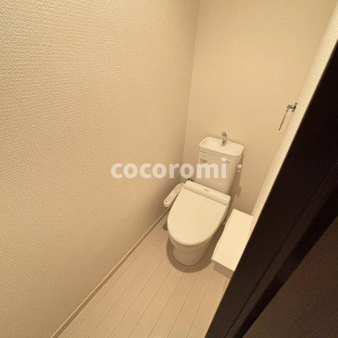 宮之下町車庫2台付き戸建てのトイレ