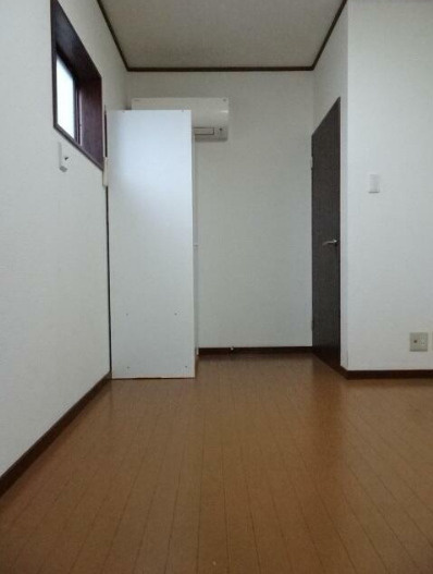 メゾンハウス　メゾネット　角部屋　閑静な住宅街の居間・リビング