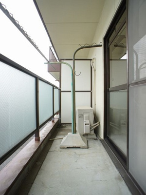 【バルコニー】 | カヌマヒルズ | お洗濯物がたくさん干せます♪