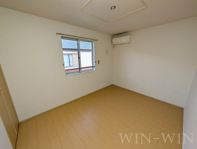 クリアネスの洋室