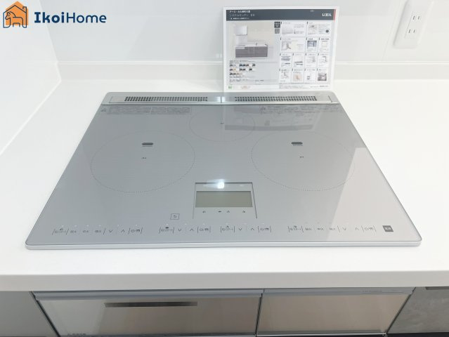 明石市大久保町大窪　新築戸建　のキッチン|【ホームページに現地動画掲載中】●年中無休：当日予約可●IHキッチンはお手入れが簡単で高火力です。