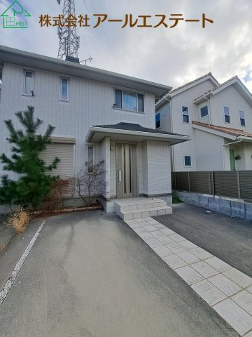 姫路市町坪　　　JR「英賀保駅」徒歩17分の玄関