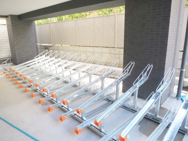 ライトテラス赤羽のその他共用部分|自転車置き場です☆