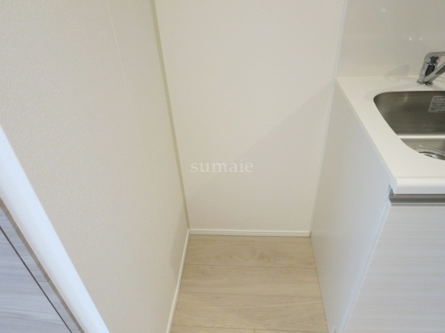 ライトテラス赤羽のキッチン|冷蔵庫置場です☆