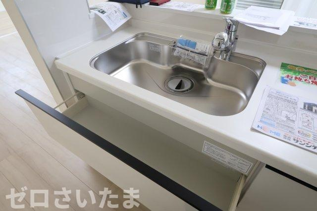 《仲介手数料無料》桜区栄和１丁目17-25新築一戸建てハートフルタウンのキッチン