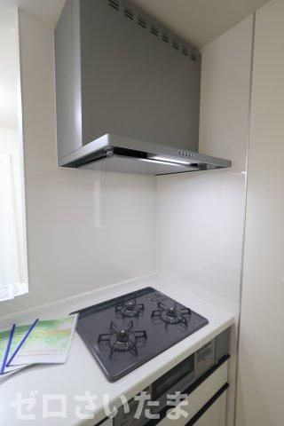 《仲介手数料無料》桜区栄和１丁目17-25新築一戸建てハートフルタウンのキッチン