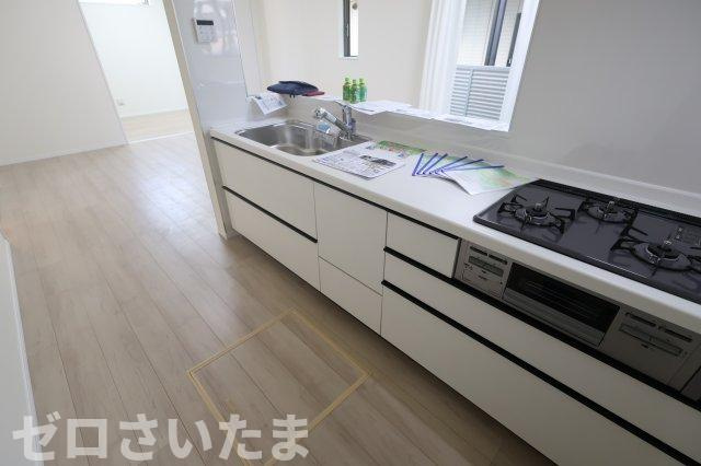 《仲介手数料無料》桜区栄和１丁目17-25新築一戸建てハートフルタウンのキッチン