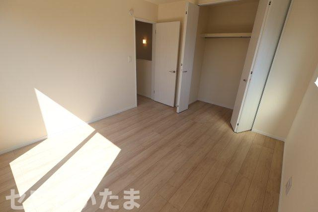 《仲介手数料無料》桜区栄和１丁目17-25新築一戸建てハートフルタウンの洋室