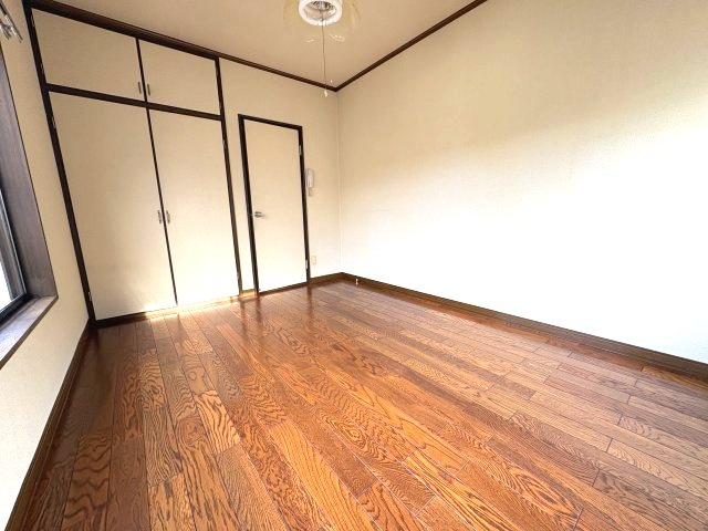 ワンハイツの居間・リビング