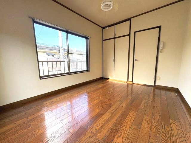 ワンハイツの居間・リビング