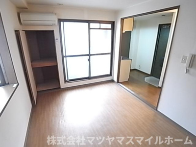 【洋室】 | アンビエント三箇