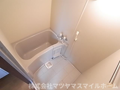 【浴室】 | アンビエント三箇