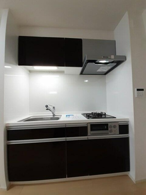 【キッチン】 | グランドモンド羽田 | コンパクトなキッチンで掃除もラクラク