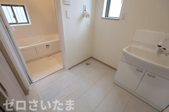 《仲介手数料無料》桜区栄和１丁目17-25新築一戸建てハートフルタウンのランドリースペース
