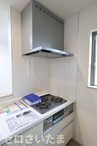 《仲介手数料無料》桜区栄和１丁目17-25新築一戸建てハートフルタウンのキッチン