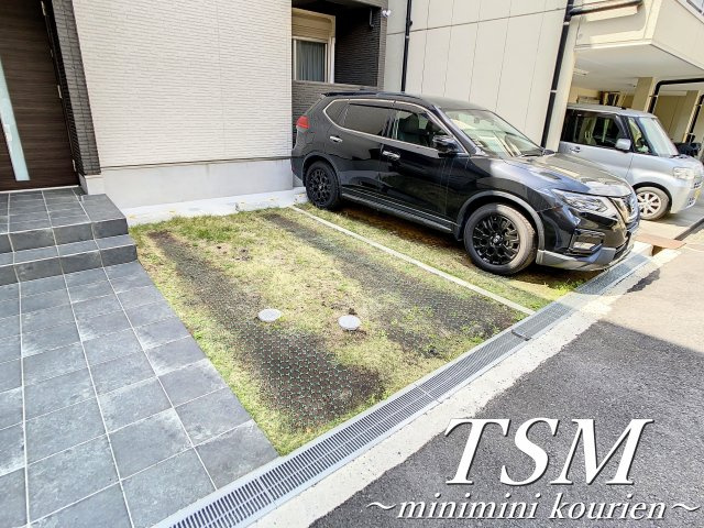 ＲＥＧＡＬＩＳＴ－ＫＬＣ香里園の駐車場