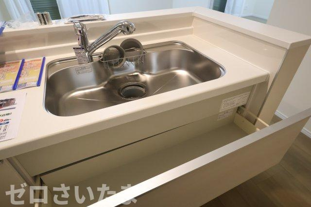 《仲介手数料無料》桜区栄和１丁目17-25新築一戸建てハートフルタウンのキッチン