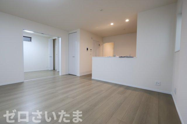 《仲介手数料無料》桜区栄和１丁目17-25新築一戸建てハートフルタウンの居間・リビング|LDK15帖