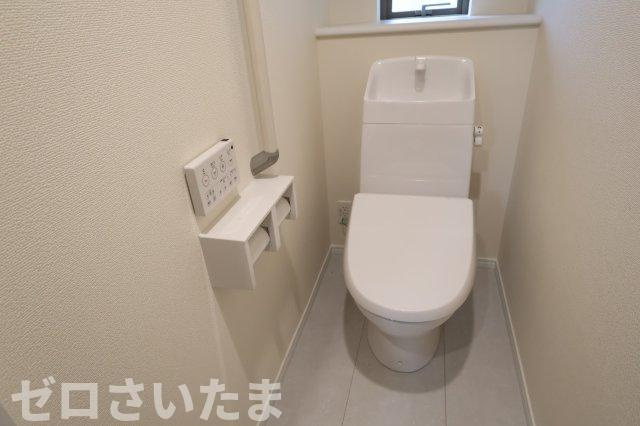 《仲介手数料無料》桜区栄和１丁目17-25新築一戸建てハートフルタウンのトイレ|1F