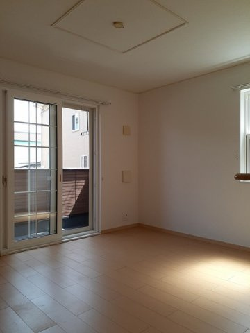 サンウィッシュ　Ｂの居間・リビング