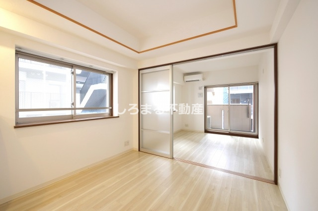 コンソラーレ同心の居間・リビング