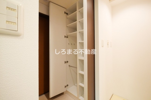 コンソラーレ同心の収納