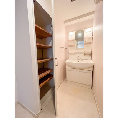 【洗面所】 | クリムゾン吉塚 | シンプルで使いやすい洗面台です！