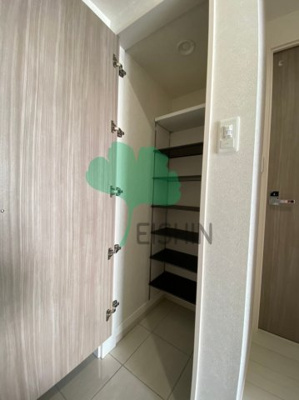 【玄関】 | ネストピア東比恵駅前2 | 下駄箱もしっかりついてます！