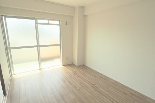 御堂コータスの寝室