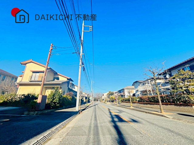 【前面道路含む現地写真】 | 鴻巣市赤見台3丁目　中古戸建