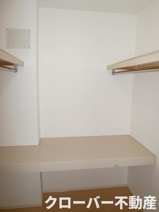 シュトラント国分寺 C棟の収納|ウォークインクローゼット