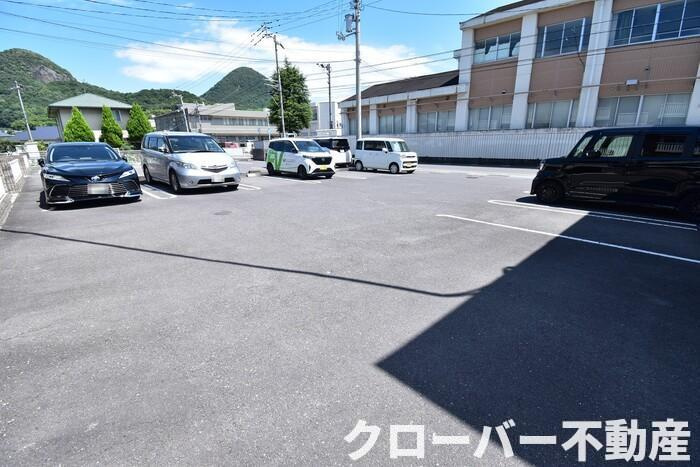 シュトラント国分寺 C棟の駐車場|駐車場