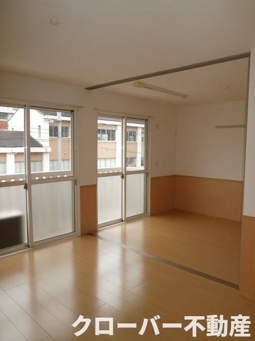 シュトラント国分寺 C棟の洋室|南洋室６．１帖