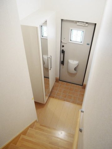 ルーセント・Ｓ　Ⅱ　　 刈谷市近郊の賃貸はクラスホーム刈谷店の玄関|落ち着いた玄関です