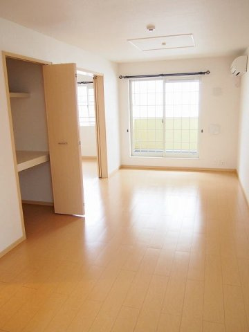 ルーセント・Ｓ　Ⅱ　　 刈谷市近郊の賃貸はクラスホーム刈谷店の居間・リビング|こちらのリビングで趣味の時間をお楽しみください