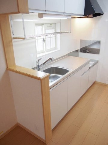 ルーセント・Ｓ　Ⅱ　　 刈谷市近郊の賃貸はクラスホーム刈谷店のキッチン|コンパクトなキッチンで掃除もラクラク
