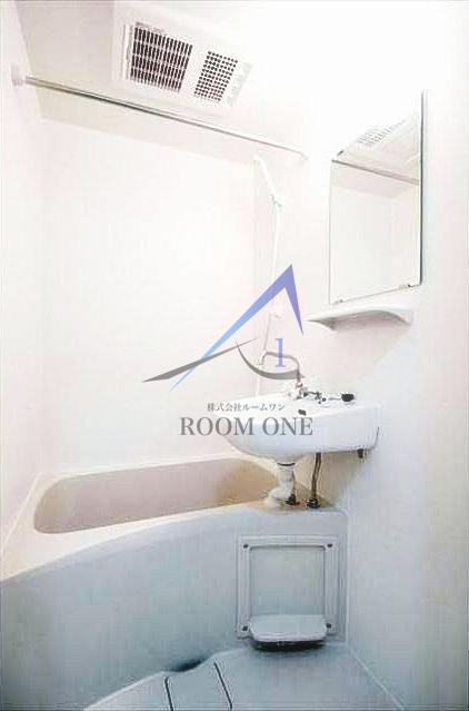 ブリリアント北千住の浴室|お風呂です。