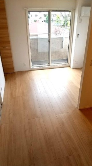 ラリュール江戸川Ⅰの居間・リビング