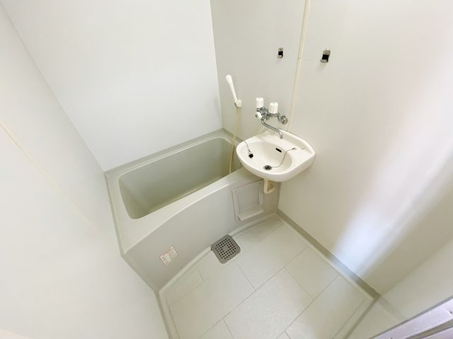 サンライズ桜の浴室|別号室の参考写真です。