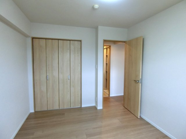 ダイアパレス南笹口の洋室