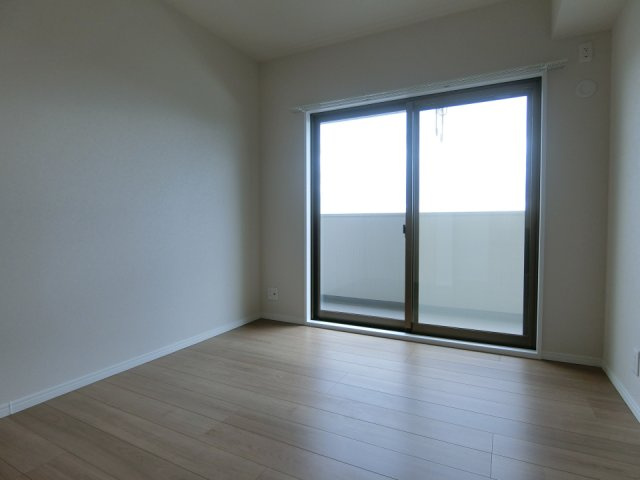 ダイアパレス南笹口の洋室