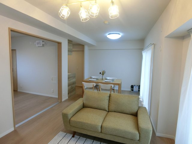 ダイアパレス南笹口の居間・リビング