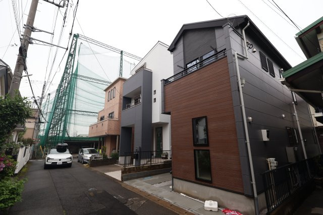 《仲介手数料無料》桜区栄和３丁目10-15新築一戸建てFiT-Aの外観|ゴルフの練習場が近くにあるのでナイスショットな音は外に居ると聞こえてきます。